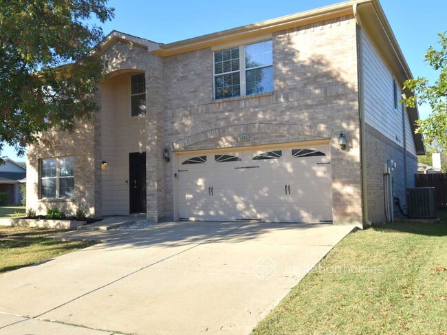 9301 Sundial Dr in Fort Worth, TX - Building Photo - Building Photo