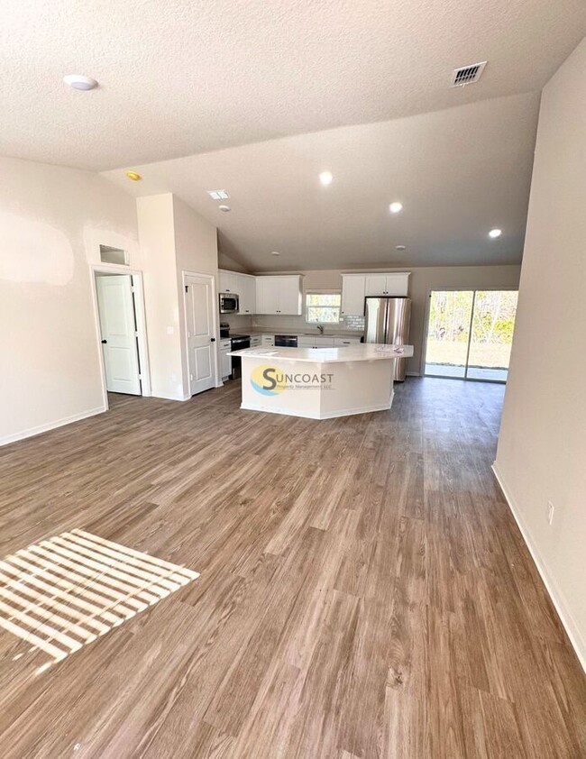 61 Flamingo Dr in Palm Coast, FL - Foto de edificio - Building Photo