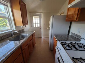1903 Vine St, Unit 1903 in Berkeley, CA - Foto de edificio - Building Photo