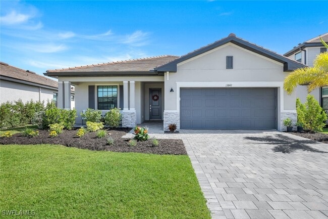 13842 Hunter Oak Dr