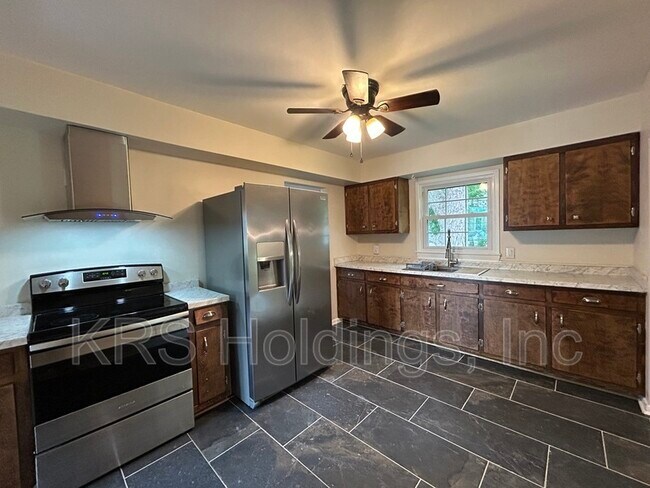 208 Fort Worth St in Hampton, VA - Building Photo - Building Photo