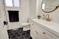 455 E Mountain View Dr - 6