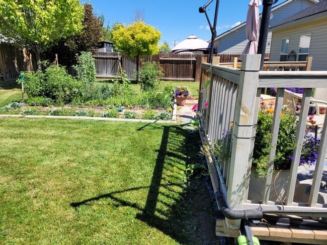 property at 776 Parkwood Dr