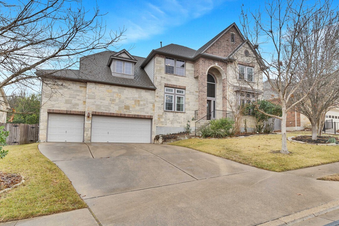 7017 Via Dono Dr in Austin, TX - Building Photo