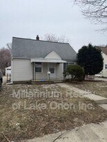 695 1st Ave in Pontiac, MI - Building Photo