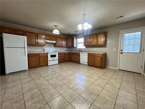 650 Appleridge Dr in Centerton, AR - Building Photo - Building Photo