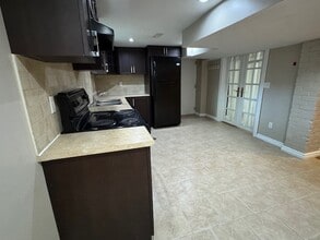 959 Runnymede Rd in Toronto, ON - Building Photo - Building Photo