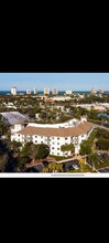 1100 Pine Ridge Rd, Unit B205 in Naples, FL - Foto de edificio - Building Photo