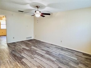 807 Bond St in Fort Worth, TX - Building Photo - Building Photo