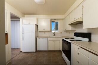 230 W Price Ave in Spokane, WA - Building Photo - Building Photo