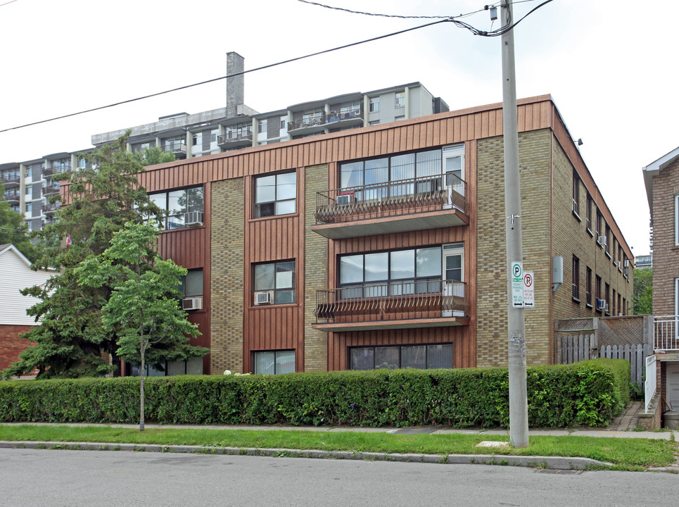 39 Torrens Ave in Toronto, ON - Building Photo