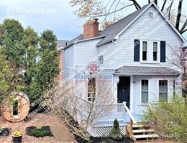 83 Richards Ave in Portsmouth, NH - Building Photo