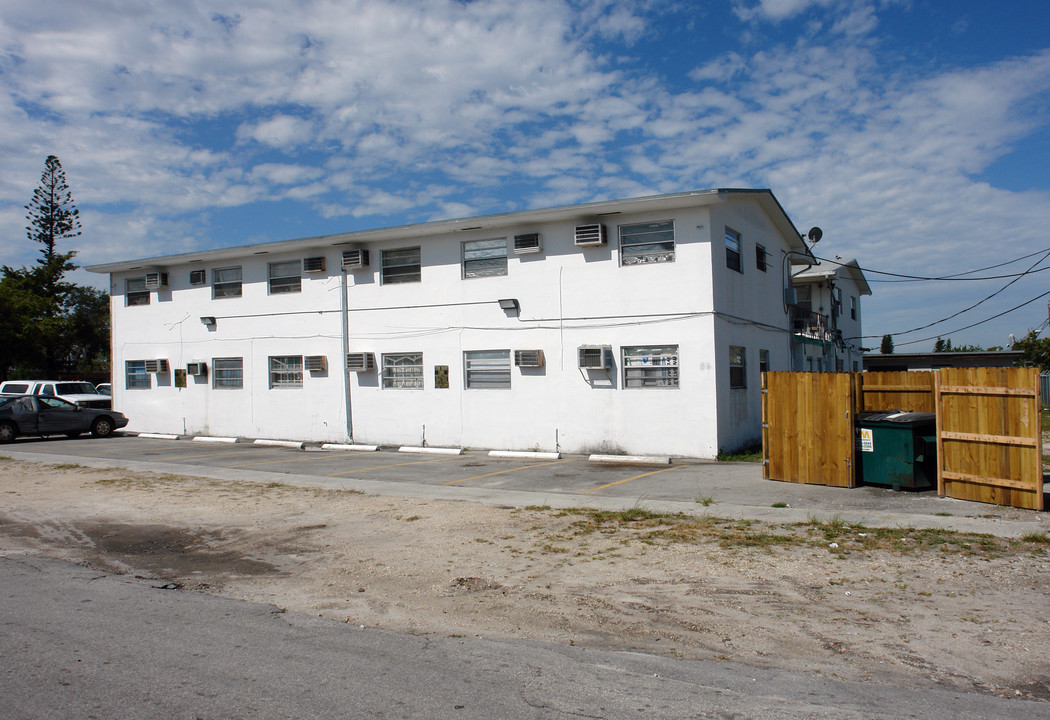 1265 Sharazad Blvd in Opa Locka, FL - Building Photo