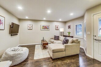 1351 W Altgeld St in Chicago, IL - Building Photo - Building Photo