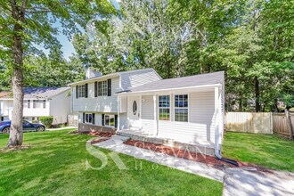 30 Periwinkle Ct in Irmo, SC - Building Photo - Building Photo