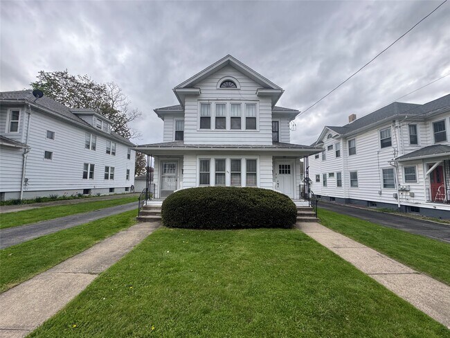 99 Helen St in Binghamton, NY - Building Photo - Building Photo