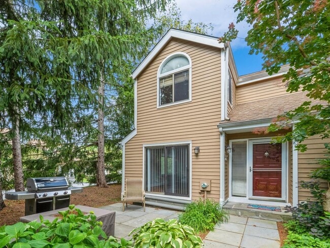 property at 80 Farm Lake Cres Rd