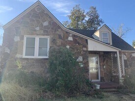 1909 E Randolph Ave in Enid, OK - Building Photo