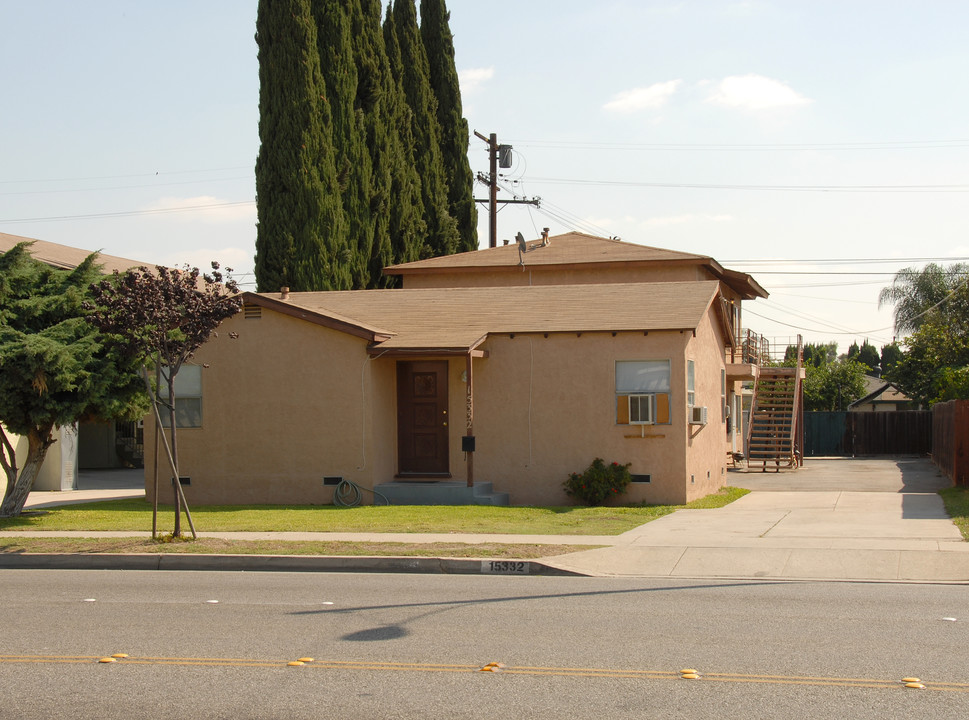 15332-15334 Bellflower Blvd in Bellflower, CA - Foto de edificio