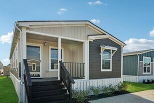 1603 American Dr in Cleburne, TX - Building Photo