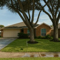 15615 Lost Maples Dr in Sugar Land, TX - Building Photo