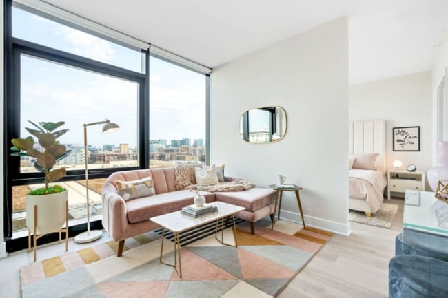 property at 1142 W Jackson Blvd