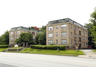 Oak Terrace in Memphis, TN - Building Photo - Building Photo