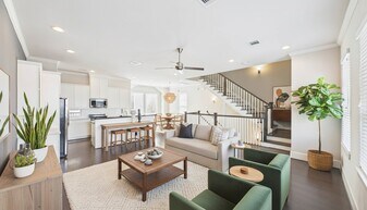 2724 Rutland St in Houston, TX - Building Photo