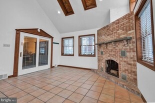 2939 W Germantown Pike in Norristown, PA - Building Photo