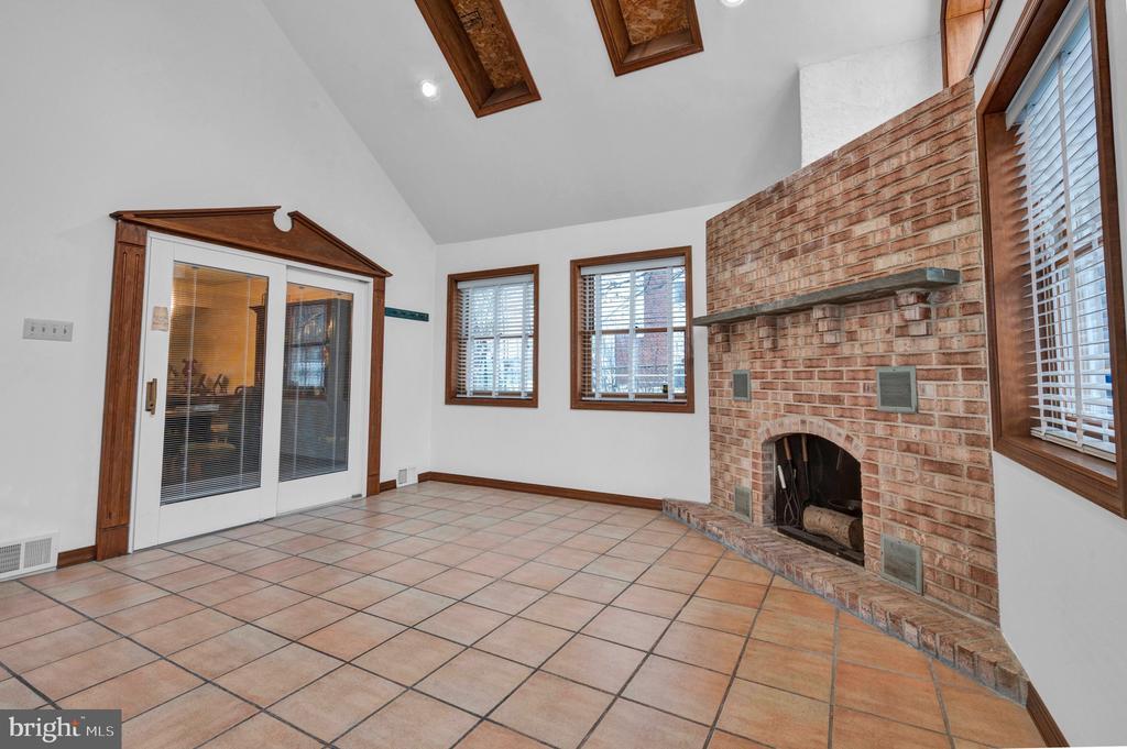 2939 W Germantown Pike in Norristown, PA - Building Photo