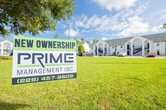 Baytree Vynes in Valdosta, GA - Building Photo - Building Photo