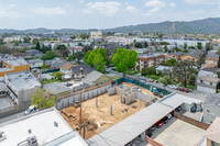 712 S Louise St in Glendale, CA - Foto de edificio - Building Photo