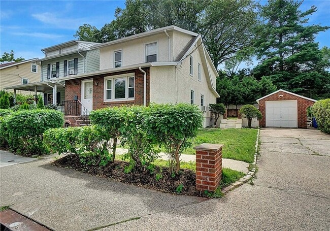 44 Fisher Ave in Tuckahoe, NY - Building Photo - Building Photo