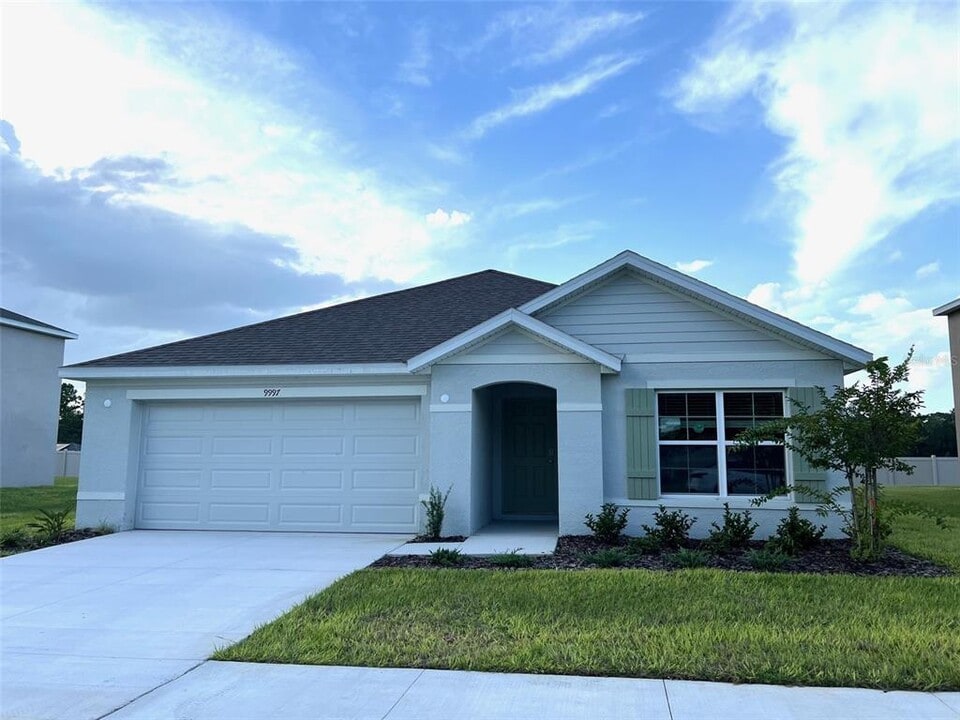 9997 SE 161st Lane Rd in Summerfield, FL - Building Photo