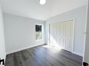 5990 NW 6th Pl in Ocala, FL - Building Photo - Building Photo