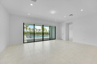 13013 Feathering Wy in Palm Beach Gardens, FL - Building Photo - Building Photo