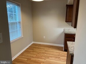 6322 Draco St in Burke, VA - Building Photo - Building Photo