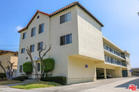 12304 Grevillea Ave. in Hawthorne, CA - Foto de edificio - Building Photo