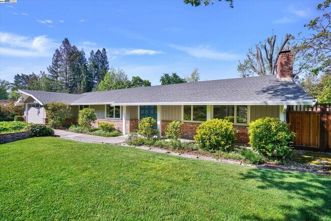 613 Huntleigh Dr in Lafayette, CA - Building Photo - Building Photo