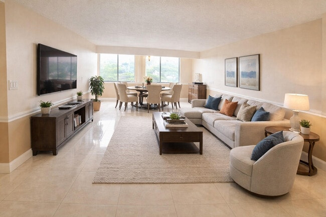 8020 Hampton Blvd in North Lauderdale, FL - Building Photo - Building Photo