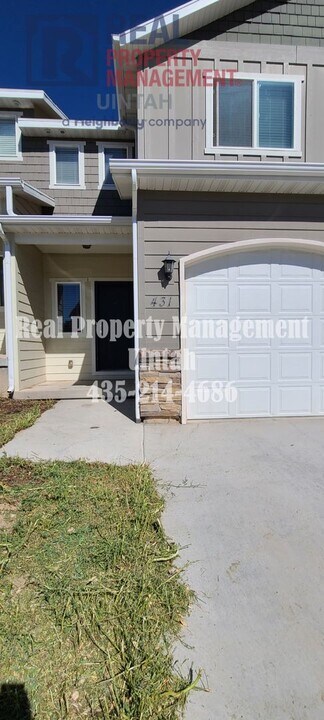 431 E Red Fox Ln in Vernal, UT - Building Photo