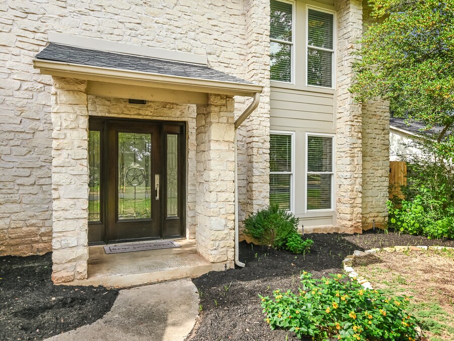 4302 Twisted Tree Dr in Austin, TX - Building Photo