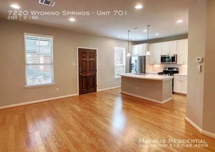 7220 Wyoming Springs Dr in Round Rock, TX - Building Photo - Building Photo