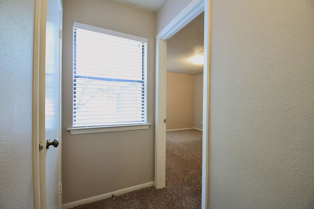 7825 Beauregard Cir-Unit -#11 A in Austin, TX - Building Photo