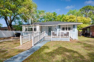 719 S Shores Rd in Jacksonville, FL - Building Photo