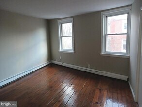 920 E Passyunk Ave-Unit -3 in Philadelphia, PA - Foto de edificio - Building Photo