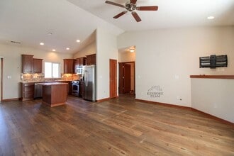 4803 Catalonia Dr in Pasco, WA - Building Photo - Building Photo