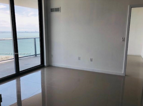 488 NE 18th St, Unit # 3703 in Miami, FL - Building Photo - Building Photo