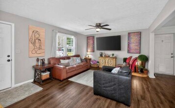 108 Farmers Ln in Frankfort, KY - Building Photo - Building Photo