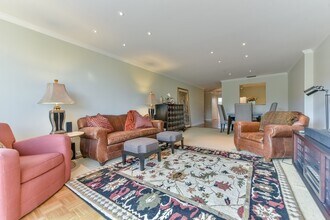 4 Canal Park, Unit 405R in Cambridge, MA - Building Photo - Building Photo